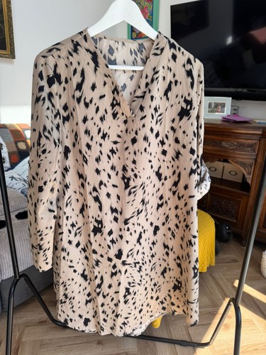 Beige black speckled cover - &,